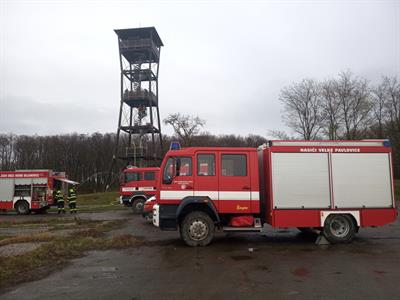 SDH * Cvičení - požár rozhledny v Boleradicích