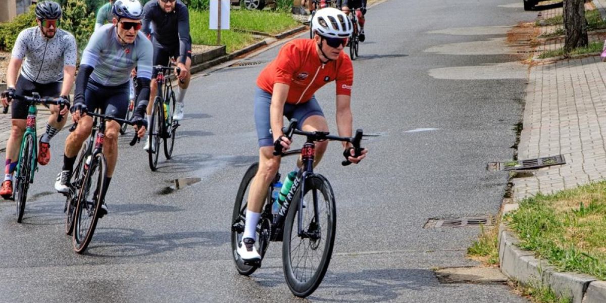 Závod Road Classics Pálava letos projel i Velkými Pavlovicemi