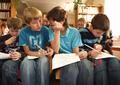 Studenti primy na besedě v městské knihovně (Foto © 2010 Karolína Bártová)