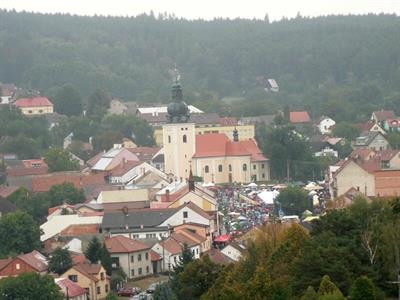SVČ při ZŠ Velké Pavlovice - Podzimní zájezdy do Moravského krasu a na keramický jarmark do Kunštátu