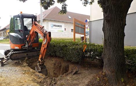 Služby města * Rekonstrukce vodovodního řadu na ulici Hlavní