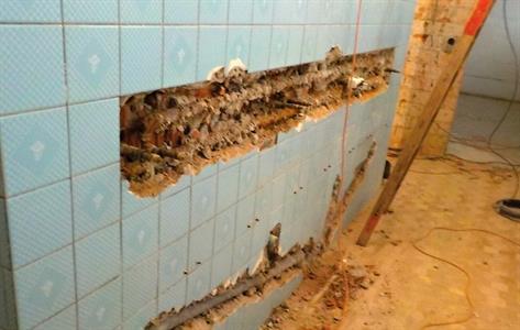 Služby města * Rekonstrukce šaten a sociálních zařízení pod tělocvičnou ZŠ