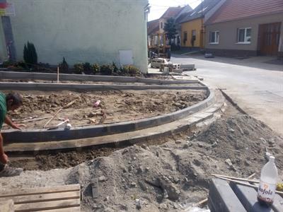 Služby města * Úprava křižovatky na Zelnicích 
