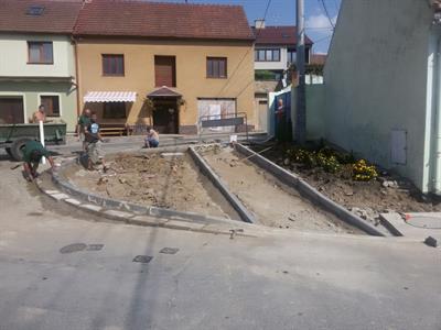 Služby města * Úprava křižovatky na Zelnicích 
