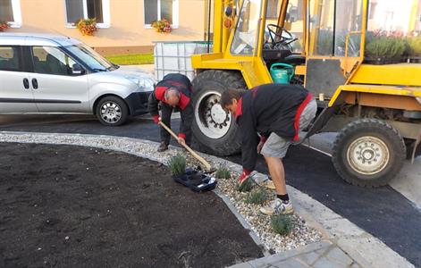 Služby města * Úprava křižovatky na Zelnicích 