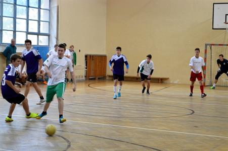 Gymnázium * Devátý ročník turnaje o putovní pohár starosty města Velké Pavlovice v malé kopané středních škol