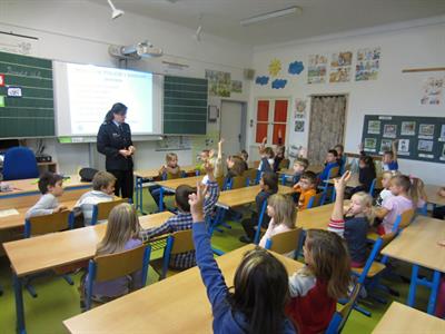 Školáky navštívili policisté