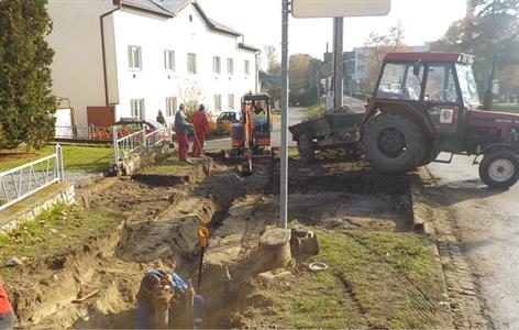 Služby města * Nový chodník na ulici Nádražní