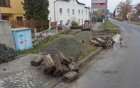 Služby města * Nový chodník na ulici Nádražní