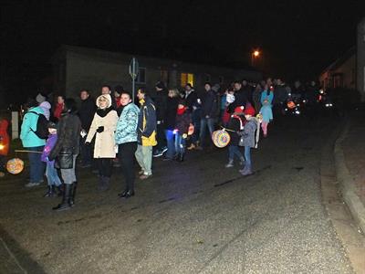 Oslava 17. listopadu - Lampionový průvod a ohňová show s místním Sborem dobrovolných hasičů