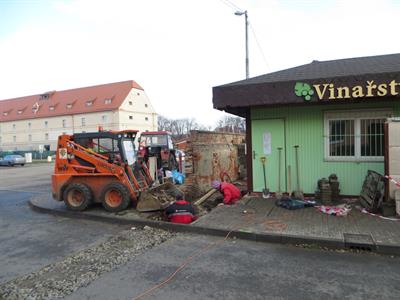 Služby města * Budování přípojek v ulici Za Dvorem