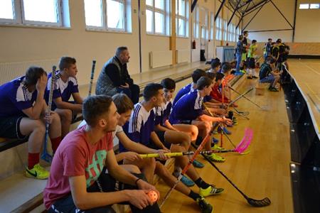 Gymnázium - Florbal challenge středních škol ve Valticích