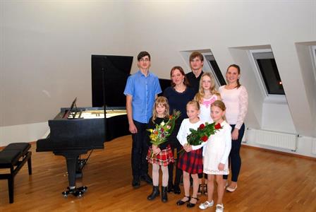 ZUŠ * Novoroční klavírní koncert slečny učitelky Elišky Vomáčkové