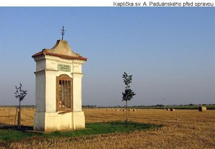 Poklona svatého Antonína Paduánského před a po rekonstrukci