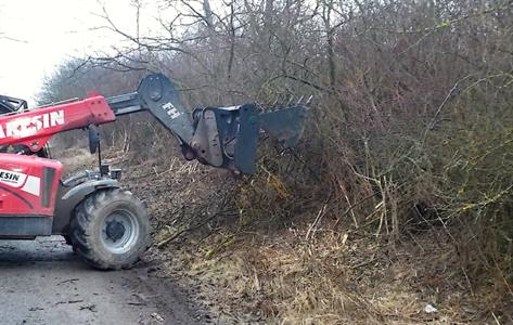 Údržba mezí od náletových dřevin