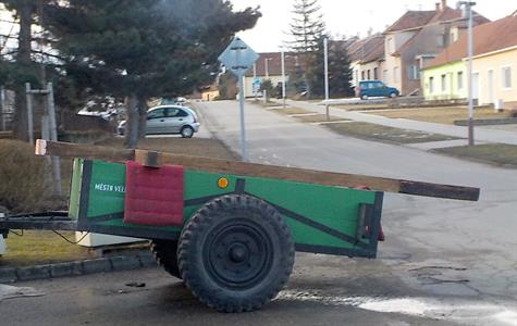 Služby města * Dřevěný kříž sv. Misie na ulici Dlouhá po celkové renovaci