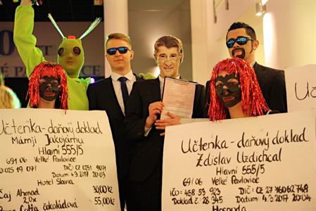 Šibřinky 2017 - Maškarní bál pod taktovkou TJ Slavoj Velké Pavlovice