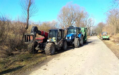 Služby města * Čištění náletů a kácení nebezpečných stromů v Bedříškách