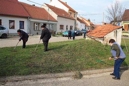 Klub důchodců * Velký jarní úklid města