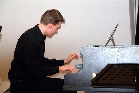 ZUŠ * Absolventský koncert flétnistky Aničky Drápalové