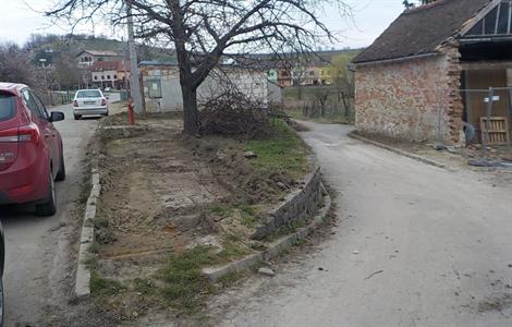 Služby města * budování stání pro kontejnery a odstavného parkoviště 