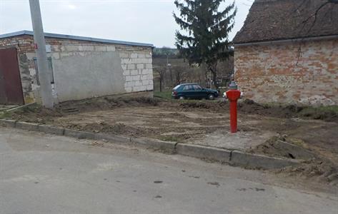 Služby města * budování stání pro kontejnery a odstavného parkoviště 
