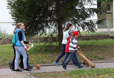 Na Velký pátek zněly místo zvonů hrkačky