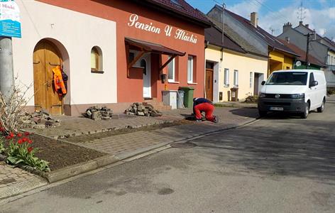 Služby města * Rekonstrukce vodovodního řadu na Trávníkách