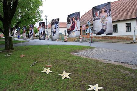 Gymnázium * Tablo maturantů Gymnázia Velké Pavlovice 