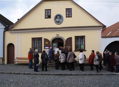Klub důchodců * Výlet do Ždírce? Výprava za poznáním i za zábavou