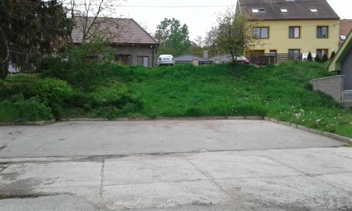  Služby města * Túje schovají nevzhledné, ale potřebné kontejnery na odpad