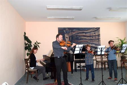ZUŠ * Houslový koncert třídy pana učitele Martina Čecha