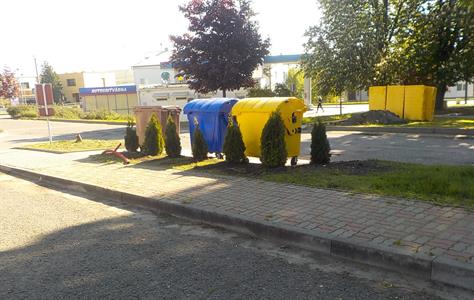 Služby města * Túje ukryjí kontejnery i v ulici Tovární