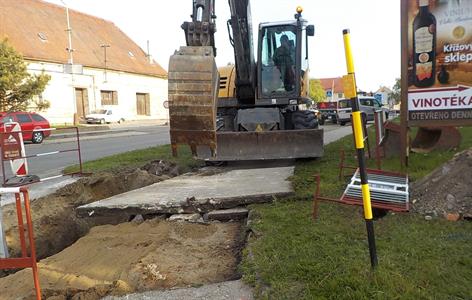 Služby města * Opravy vodovodního řadu v ulici Hlavní