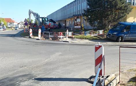 Služby města * Opravy vodovodního řadu v ulici Hlavní