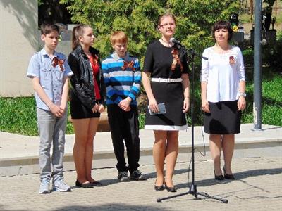 Gymnázium * Pietní akty s ruským jazykem v Hustopečích a Brně