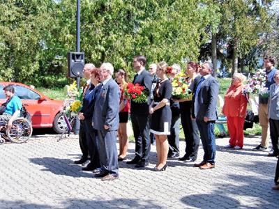 Gymnázium * Pietní akty s ruským jazykem v Hustopečích a Brně