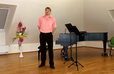 ZUŠ * Absolventský koncert a besídka třídy MgA. Zbyňka Bílka