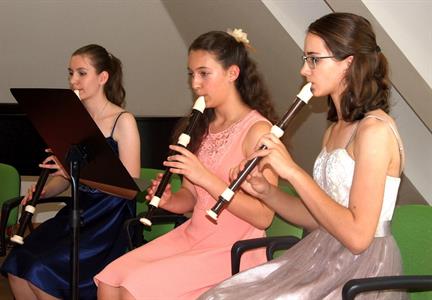 ZUŠ * Absolventský koncert a besídka třídy MgA. Zbyňka Bílka