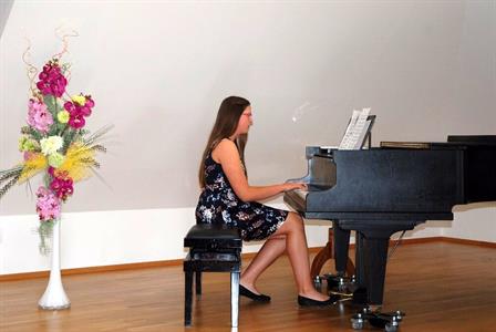 ZUŠ * Absolventský koncert a besídka třídy MgA. Zbyňka Bílka