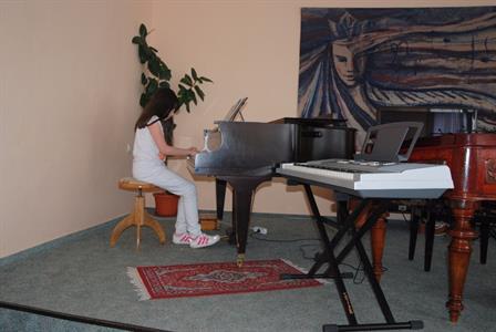 ZUŠ * Klavírní besídka třídy p.u. Liselotty Stehlíkové