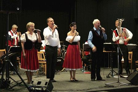 ZUŠ * X. ročník Festivalu dechovek Mirka Pláteníka s Moravankou