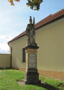 Socha svatého Floriána u hasičské zbrojnice