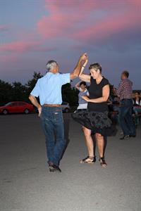  Country večer pod rozhlednou 