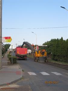 Frézování silnice na ulici Brněnská
