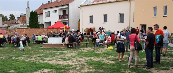 Oslava narozenin faráře Marka Slatinského