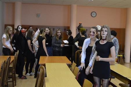 Gymnázium * Halloweenský tematický den