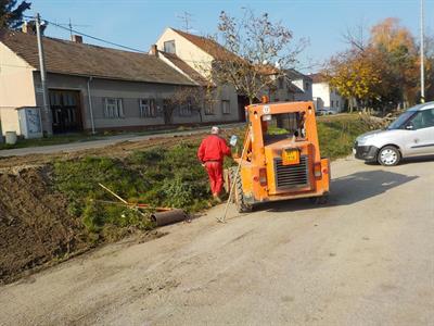 Služby města * Úprava okolí u vlakového nádraží