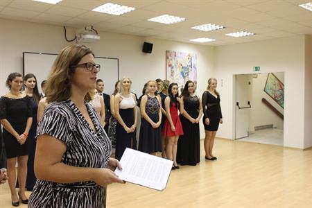 Slavností uvedení studentů do řad maturantů