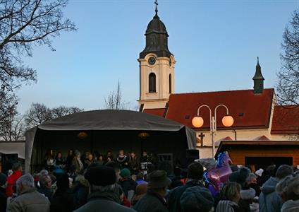 Vánoční jarmark ladil na vánoční náladu 